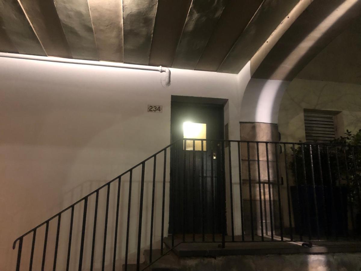 Royal Mile Famous Canongate Flat Эдинбург Экстерьер фото